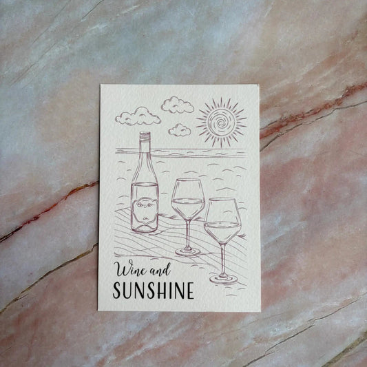 Ansichtkaart Wine And Sunshine op marmer achtergrond
